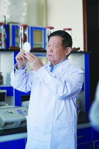 李玉：以科技铸就食用菌致富梦