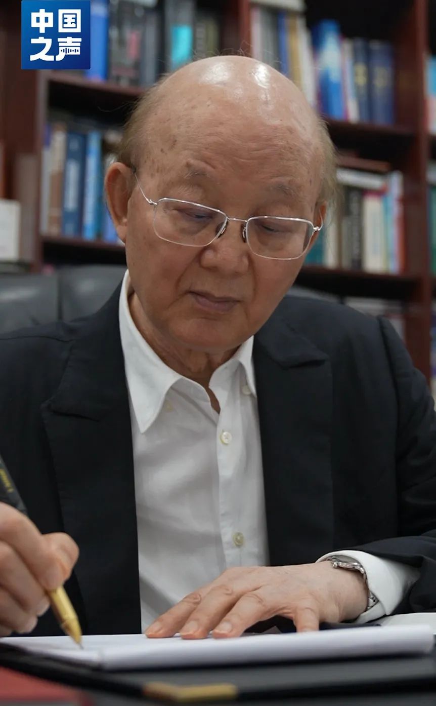 用药剂量与体重有关吗？是否存在种族差异？他的研究发现其中奥秘