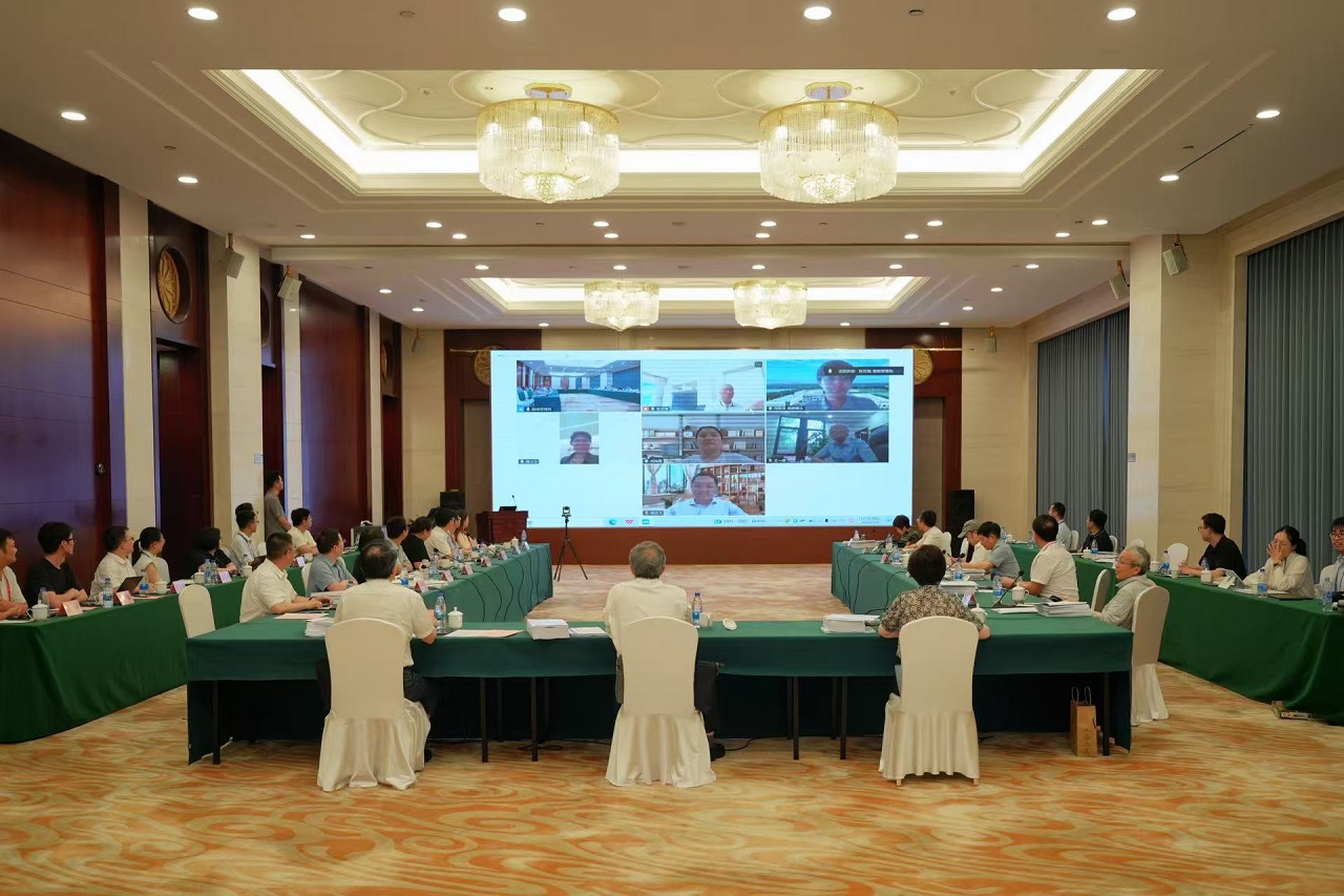 中国工程院院地合作重大咨询研究项目“江西省关键金属技术产业升级与产业体系建构研究”综合绩效评价会在南昌召开